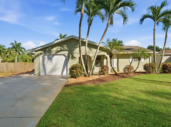 2840 14th St N, Naples, FL 34103