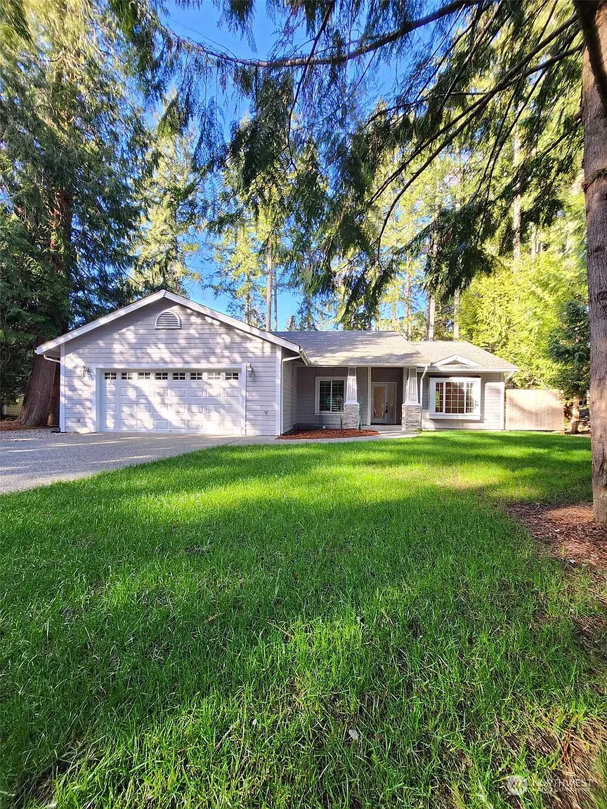 190 E Channel Drive photo 1