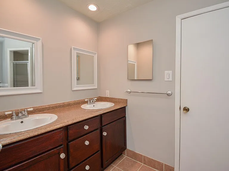 21318 Park Valley Dr — Photo 34