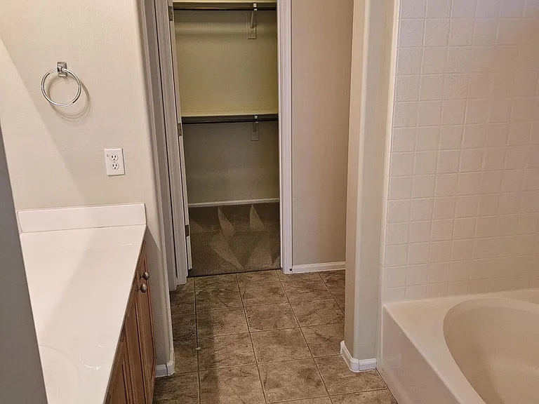 13217 W Mauna Loa Ln — Photo 5