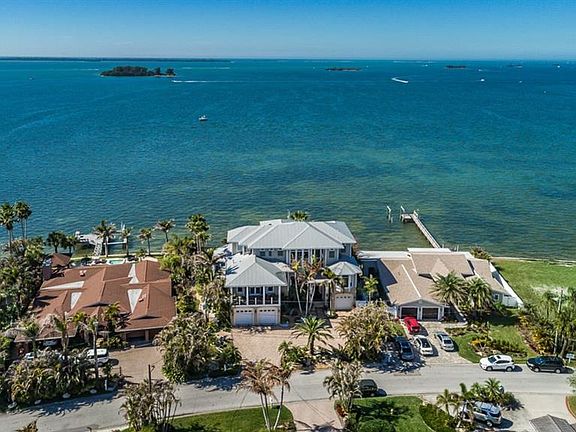 3rd image of 110 Harbor Dr