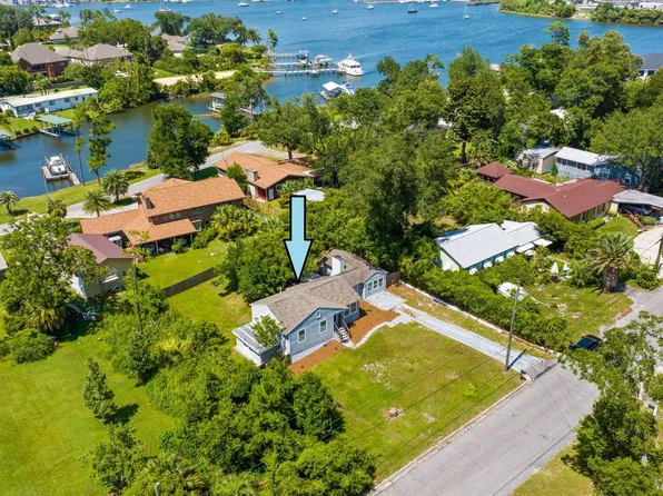 1303 E 2nd Ct, Panama City, FL 32401