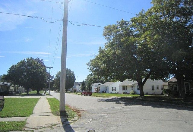 2nd image of 107 N Vermont St