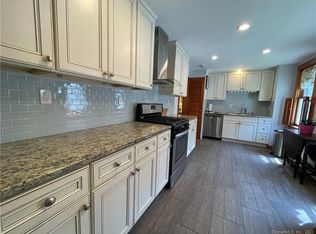 13 Pearl Hill St, Milford, CT 06460