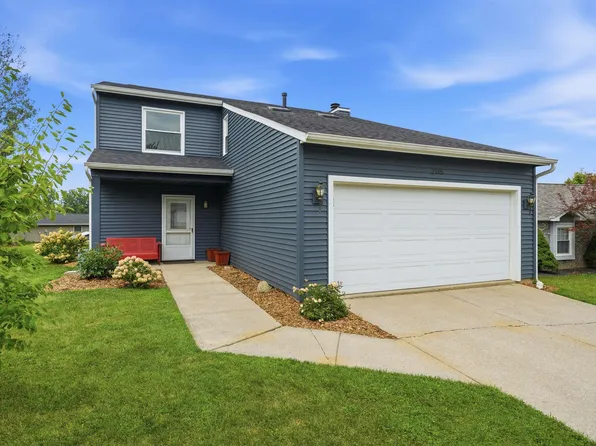 2115 S Cortez Dr, Kendallville, IN 46755