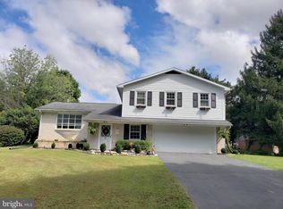1504 Park Terrace Dr, Chambersburg, PA