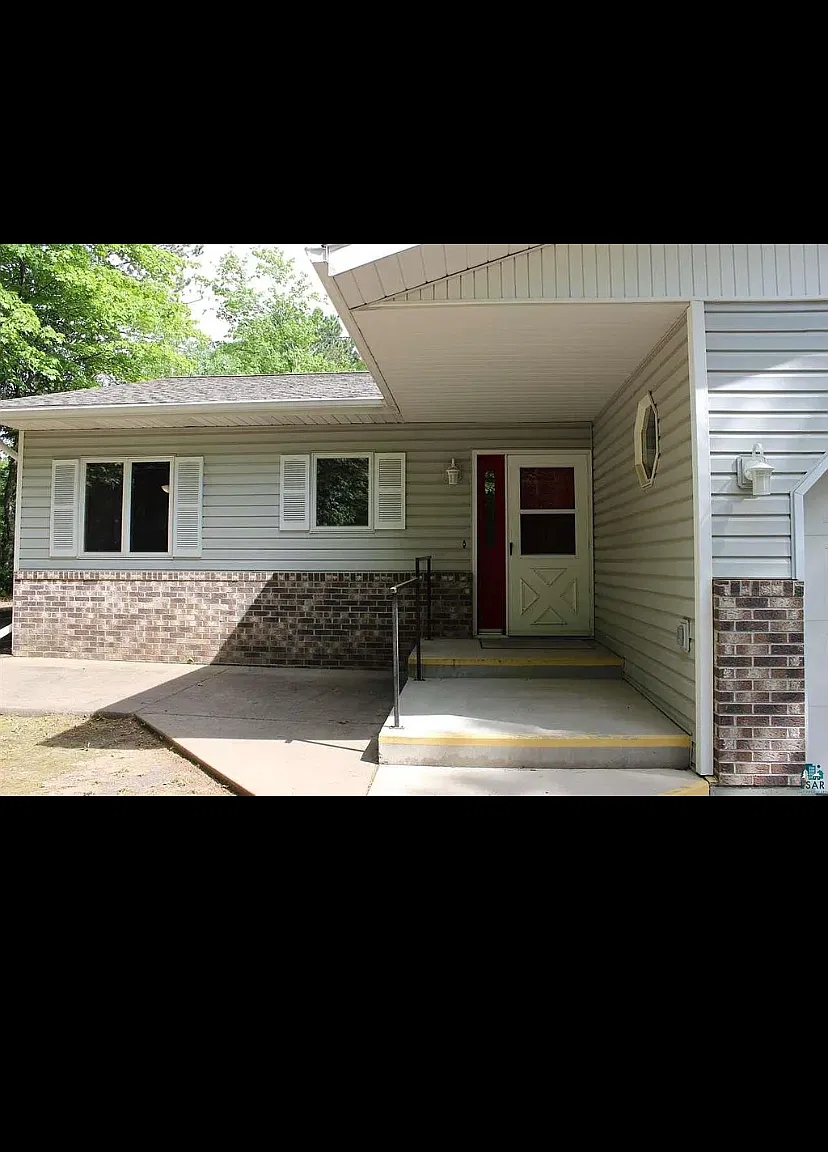 2 bed, 2000 sqft, $1,300 — Photo 1