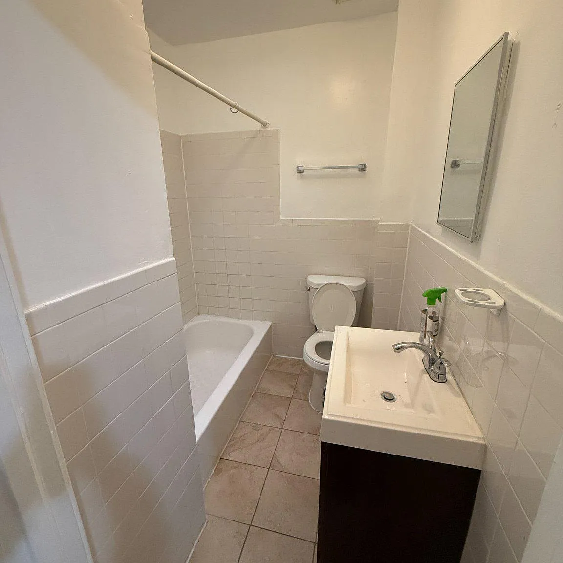 3 bed, 1.5 bath, 1134 sqft, $1,700 — Photo 2