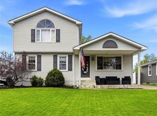 382 McConkey Dr, Buffalo, NY 14223