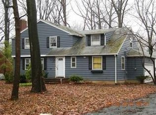 3593 Fenley Rd, Cleveland Heights, OH 44121