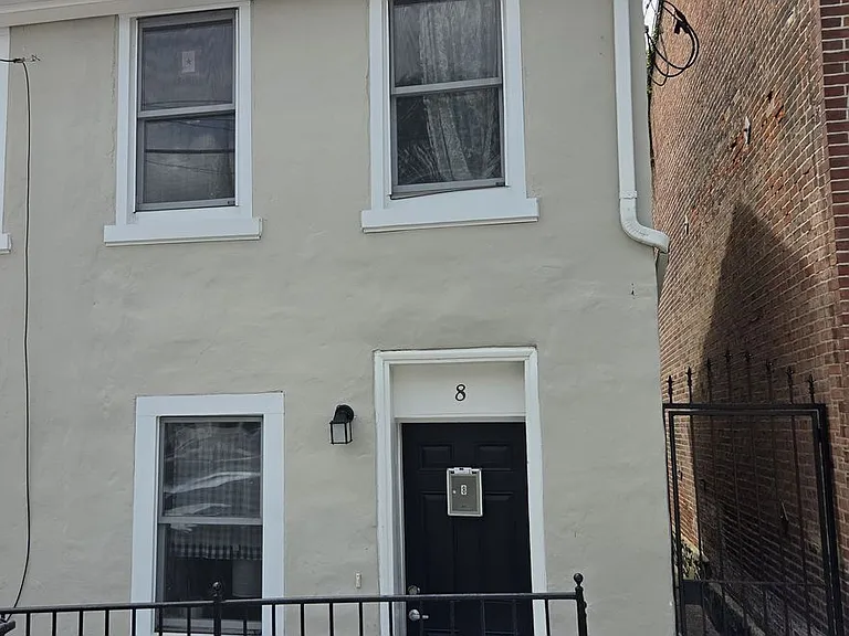 8 W 20th St — Photo 1