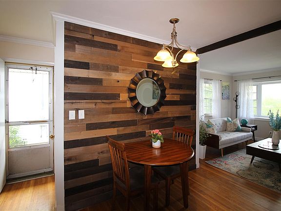 4th image of 928 Churchill Cir