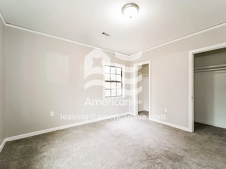 1083941_012_wm_-_bedroom_13480765.jpg