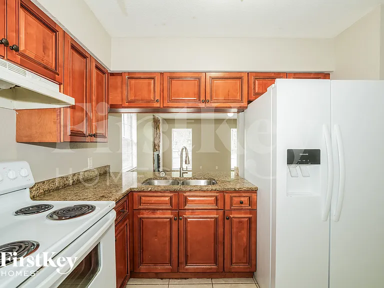 2224 E Hanna Ave — Photo 9