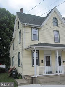 45 S 9th St, Quakertown, PA, 18951