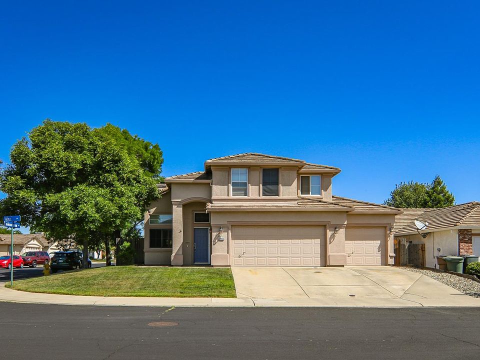 1st image of 2440 Thistle Way