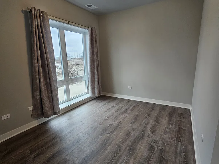 3176 S Archer Ave #206 — Photo 10