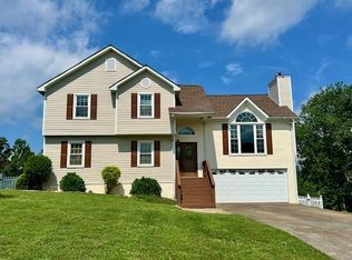 19 Magnolia Ct NE, Rydal, GA 30171