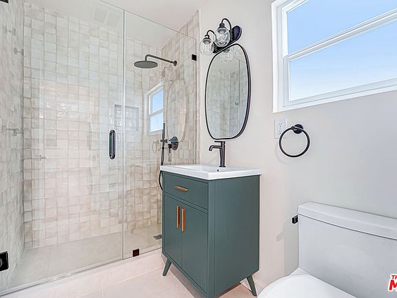 5th image of 16185 W Sunset Blvd #3