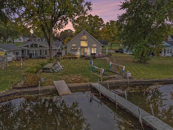 4140 Cottage Ave, Mishawaka, IN 46544