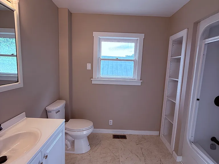 Upstairs bathroom with plenty of storage