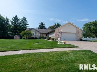 333 Phil Gould Dr, Hanna City, IL