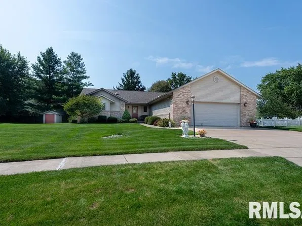 333 Phil Gould Dr, Hanna City, IL 61536