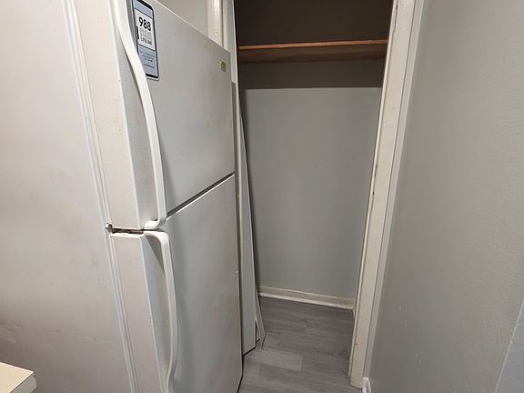 4th image of 500 Henley St #2-B