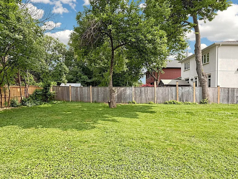 275 Betty Ann Dr — Photo 42