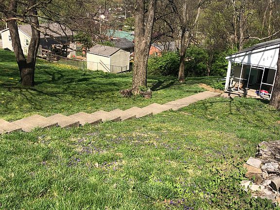 2nd image of 614 Blackburn Ave