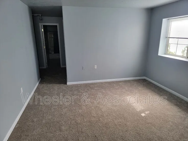 1106 E 2625 N — Photo 21