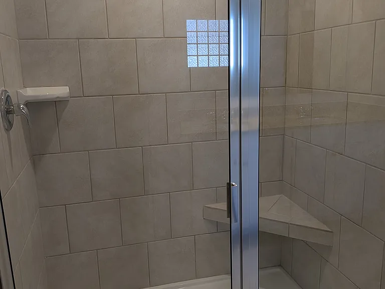 Master Bath - Walk-In Shower