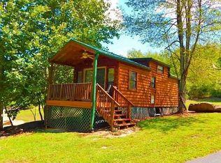 10 Cozy Cabin Trl, Hendersonville, NC 28792
