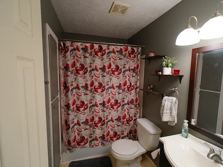 13520 Glenn St — Photo 11