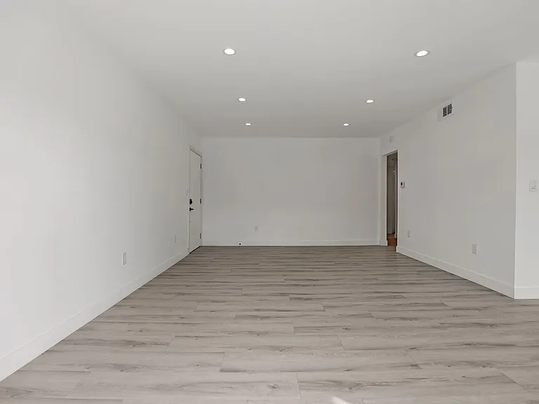 2034 S Garth Ave — Photo 33