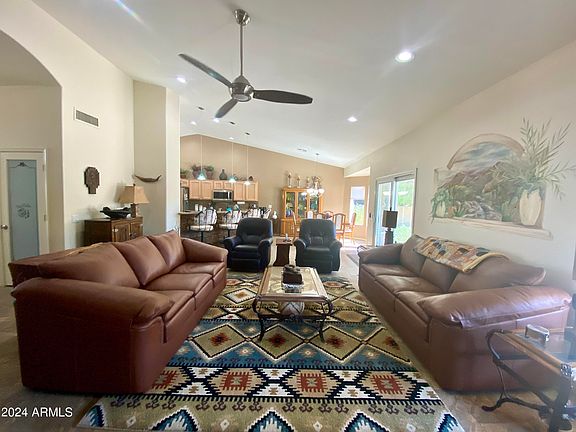 3rd image of 453 W TEAKWOOD Drive