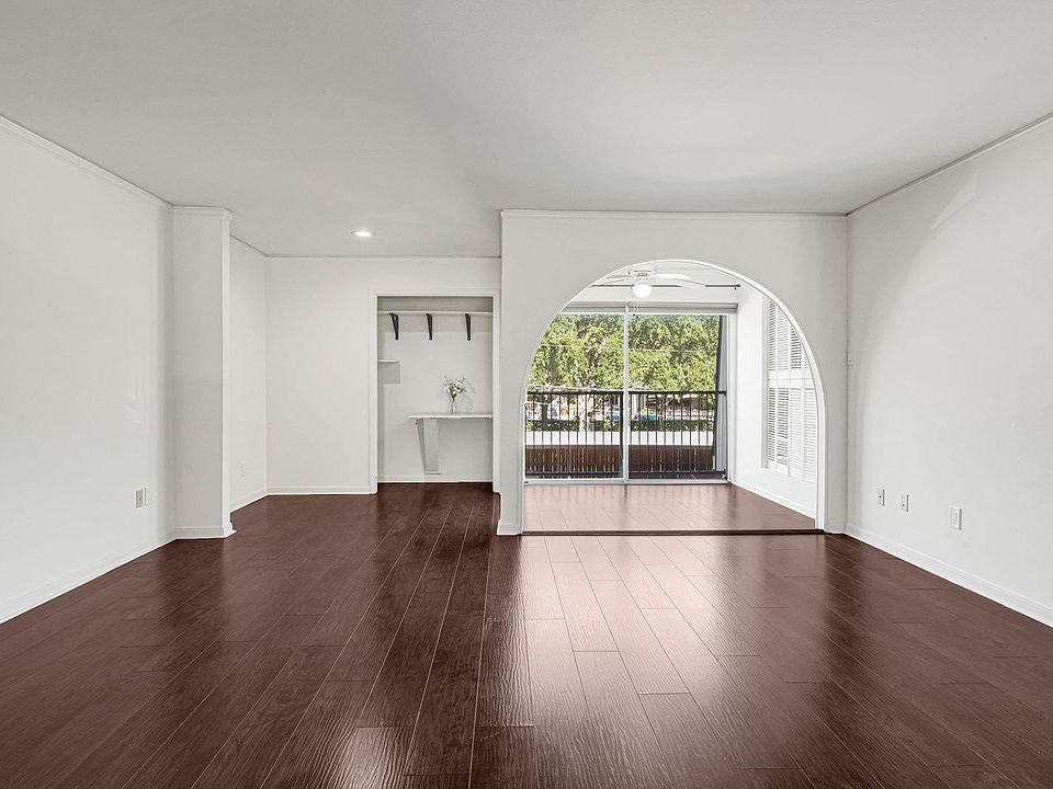 1st image of 800 Post Oak Blvd APT 59