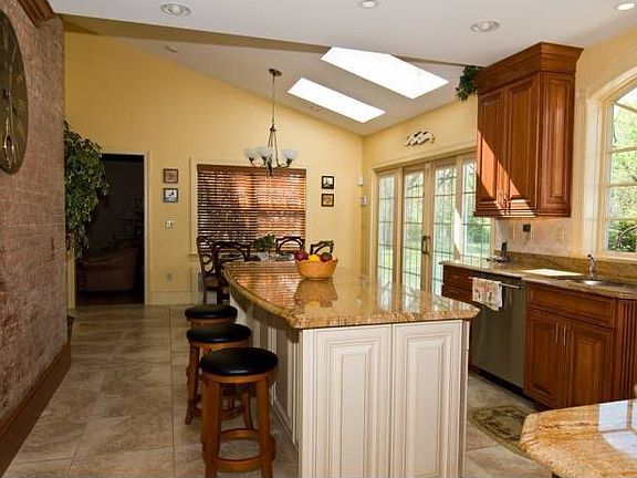 STATE OF THE ART KITCHEN