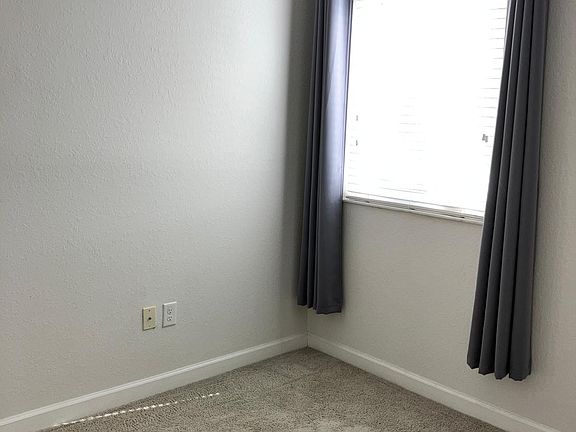 5th image of 130 Emerald Creek Way