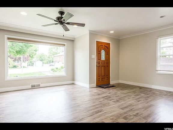 4th image of 2232 E Vimont Ave
