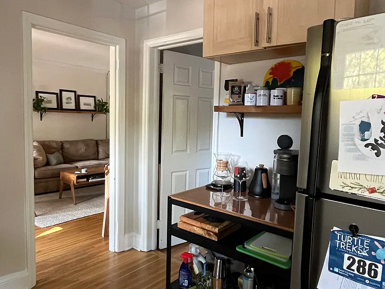 1003 Guilford Rd — Photo 8