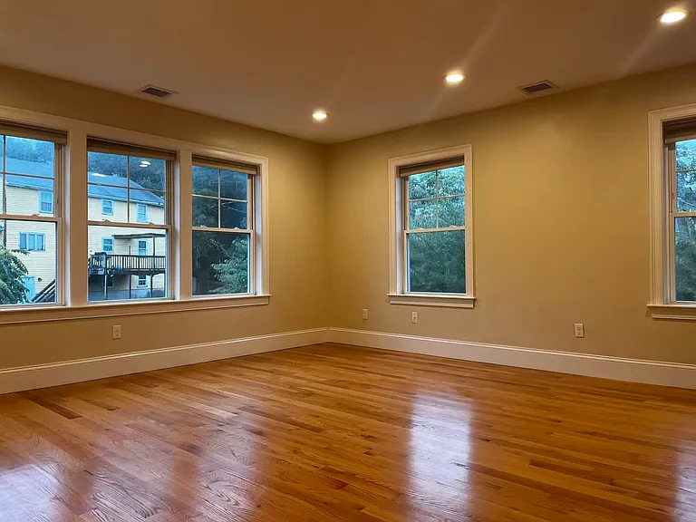 896 Chestnut St #2 — Photo 14