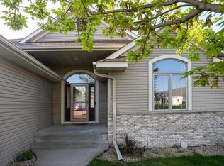 620 Overlook Dr, Buffalo, MN 55313