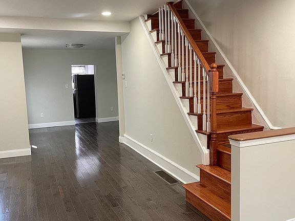2nd image of 4158 N Franklin St