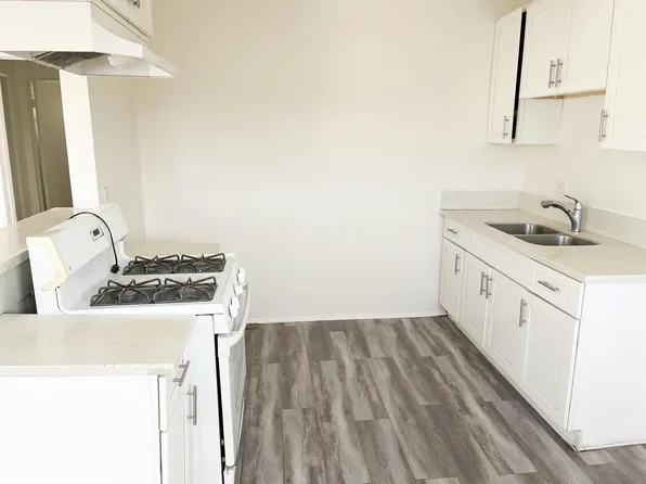 130 W Hoover Ave APT 9, Orange, CA 92867
