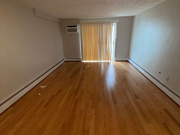 5th image of 41 South St APT 6