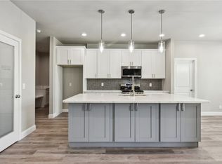 209 Country Club Dr, Marlin, TX 76661