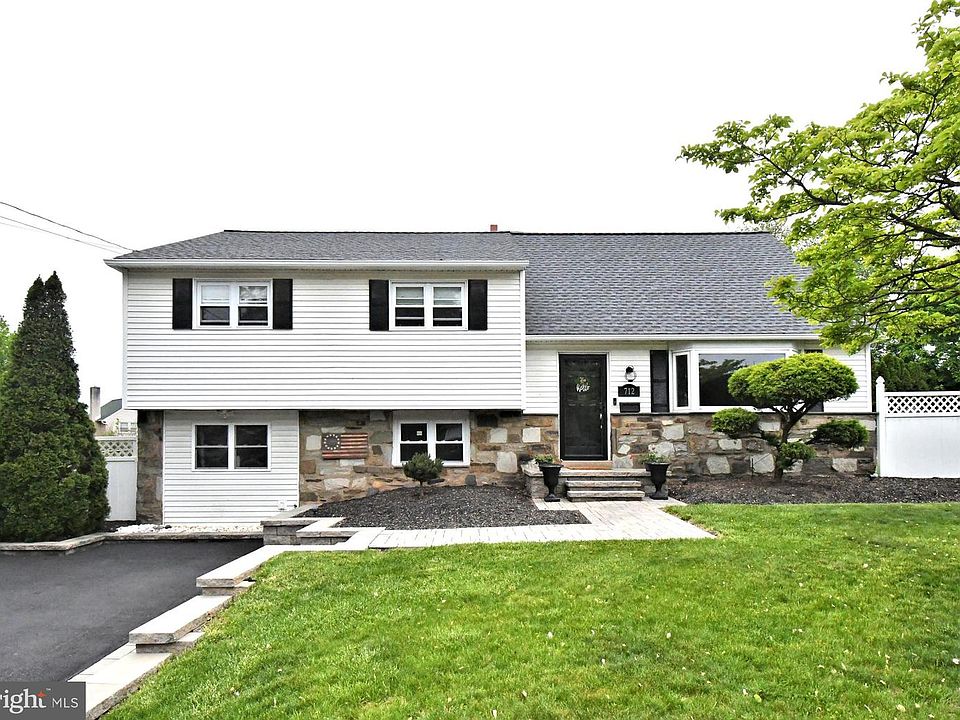 1st image of 712 Ivyland Rd