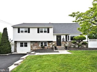 712 Ivyland Rd, Warminster, PA 18974