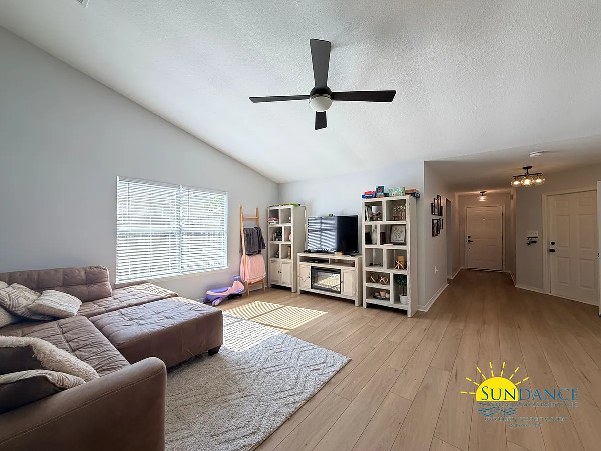 Building Photo - 1303 Sterling Point Dr